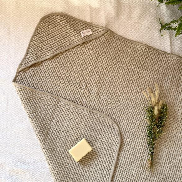 Kapucnis baba törölköző